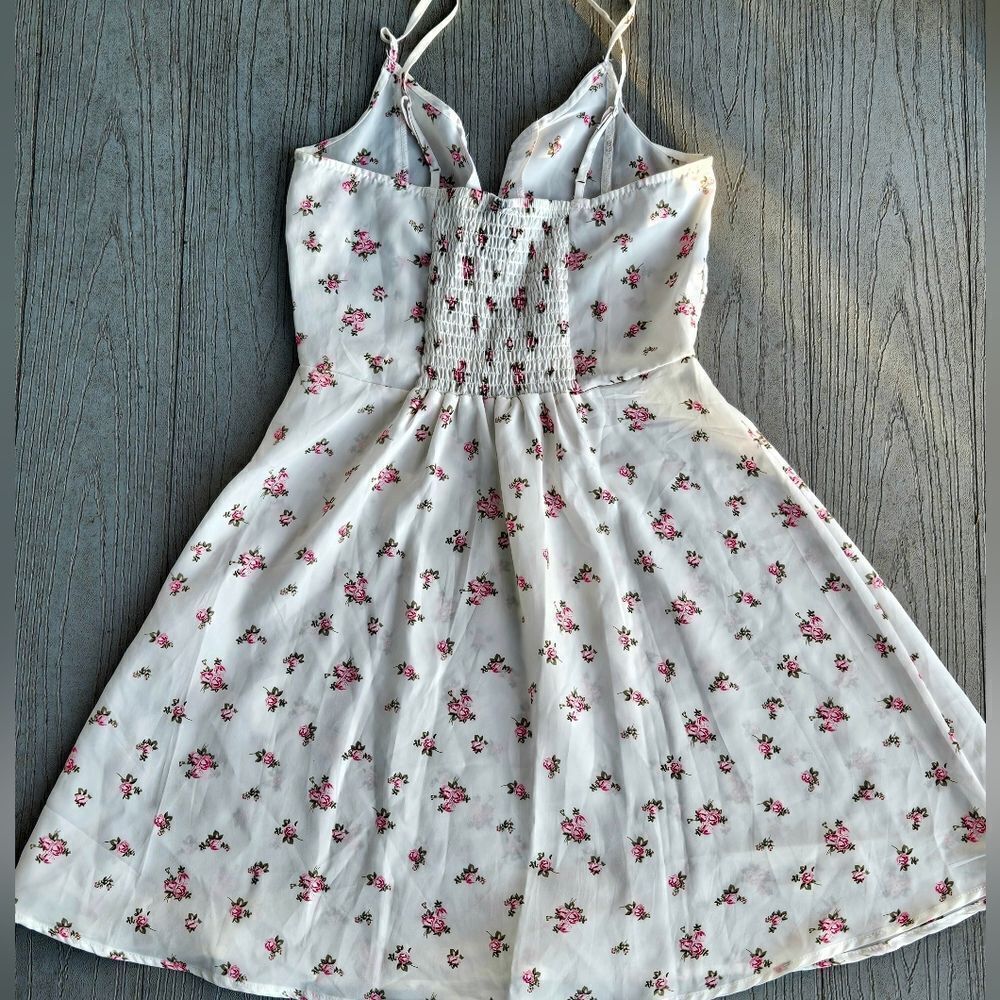 RUE 21 spring summer v neck adjustable spaghetti strap WHITE FLORAL DRESS new - Picture 12 of 16